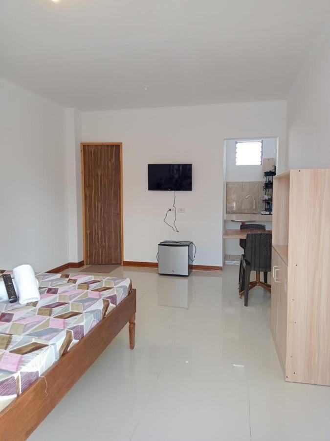 __Aplaridel Inn Suites__ Angeles Kültér fotó