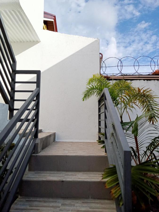 __Aplaridel Inn Suites__ Angeles Kültér fotó