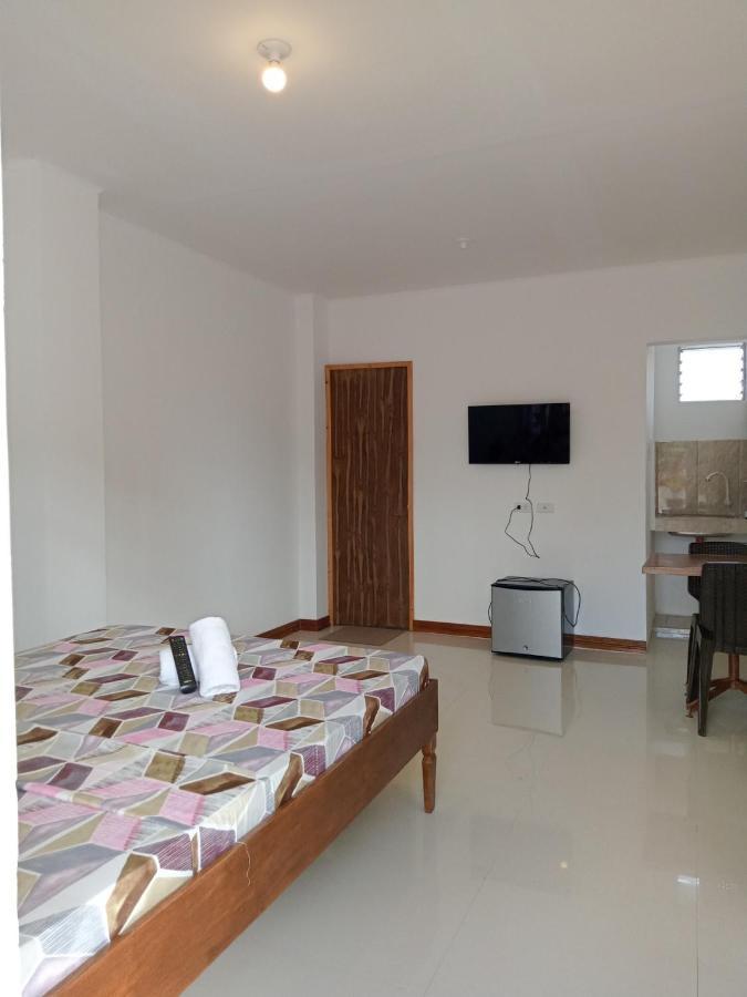 __Aplaridel Inn Suites__ Angeles Kültér fotó