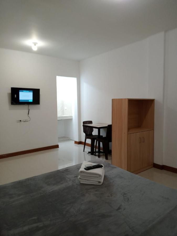__Aplaridel Inn Suites__ Angeles Kültér fotó