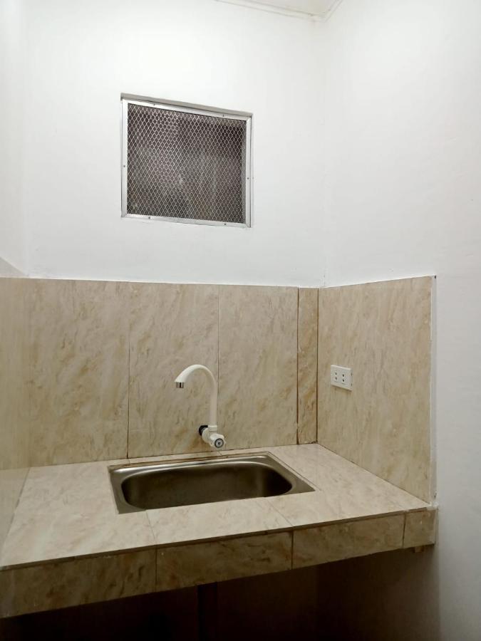 __Aplaridel Inn Suites__ Angeles Kültér fotó