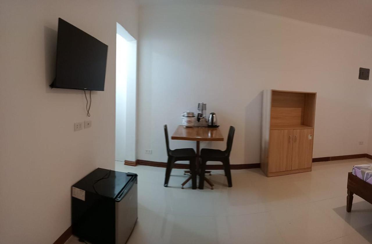 __Aplaridel Inn Suites__ Angeles Kültér fotó